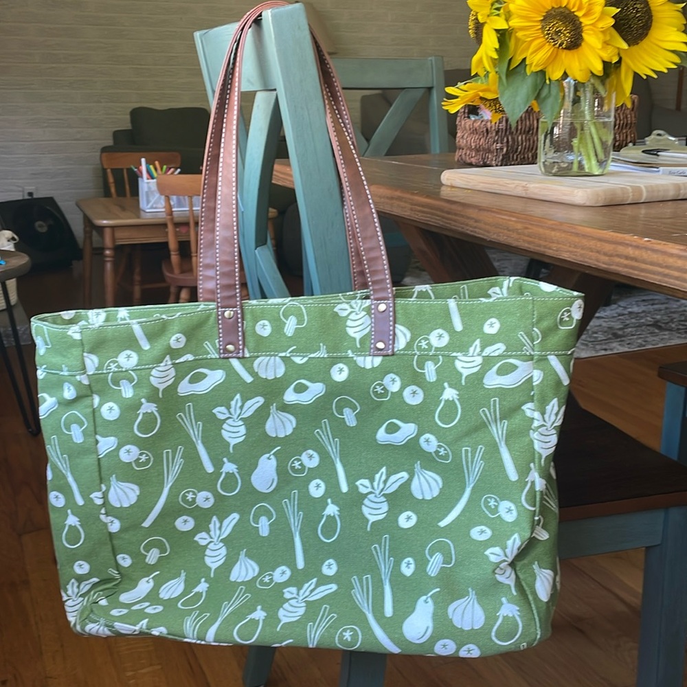 Maika Carryall Tote - farmers market green